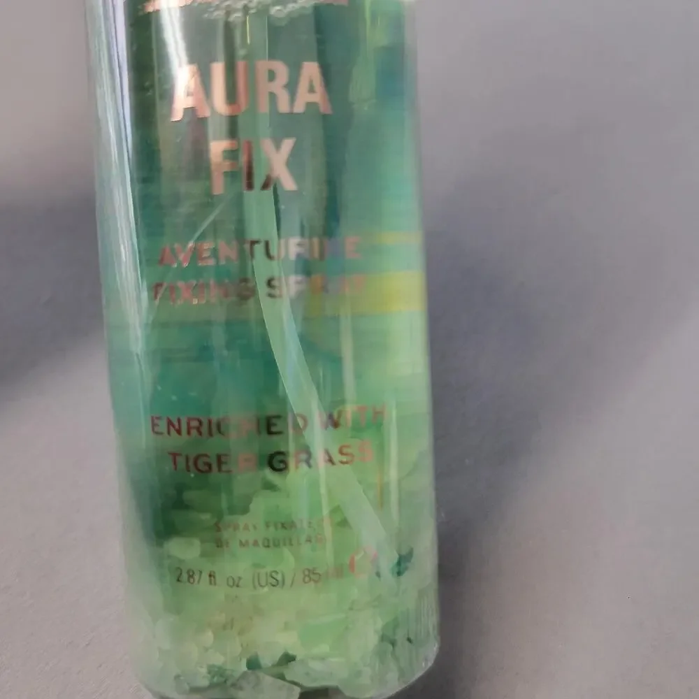 Revolution Aura Fix Aventurine Fixing Spray 2.87oz Tiger Grass Makeup Setting‎